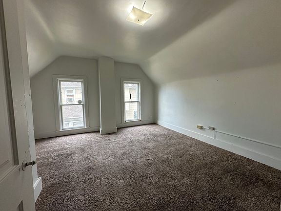 5th image of 1326 1st Ave N #2