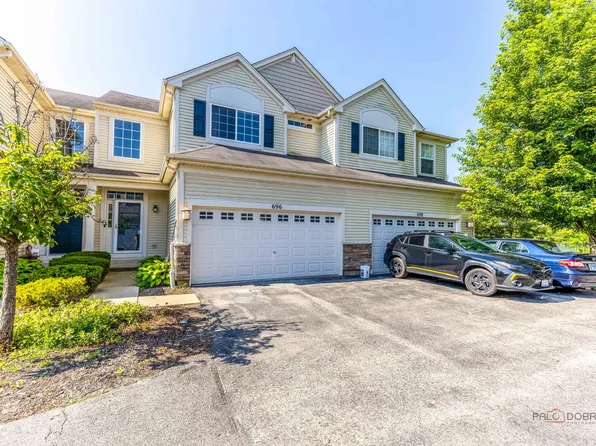 696 S Jade Ln, Round Lake, IL 60073