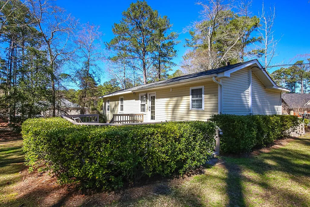 3 bed, 2.0 bath, 1241 sqft, $2,500 — Photo 3