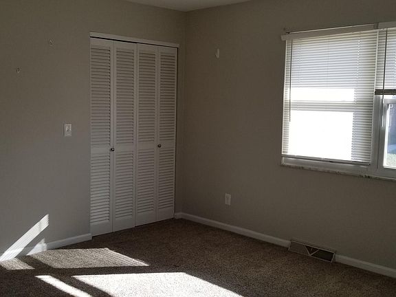 2nd image of 3030 Round Hill Ct #2