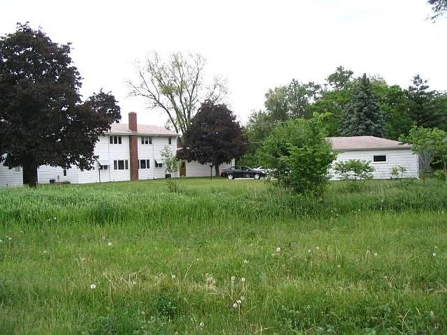 644 W South St — Photo 10