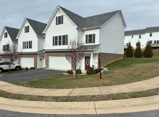 15 Collinswood Way, Staunton, VA 24401