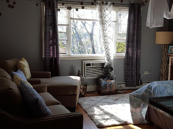 2nd image of 4600 N Cumberland Ave Unit 413
