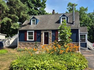 922 Us Highway 202 N, Neshanic Station, NJ 08853