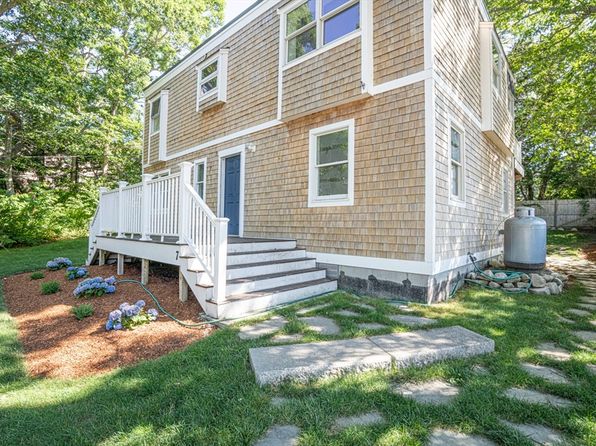 7 Windsor Dr