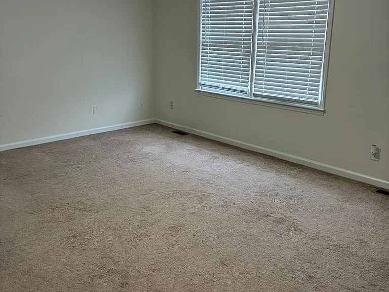 1813 Fox Sterling Dr — Photo 5