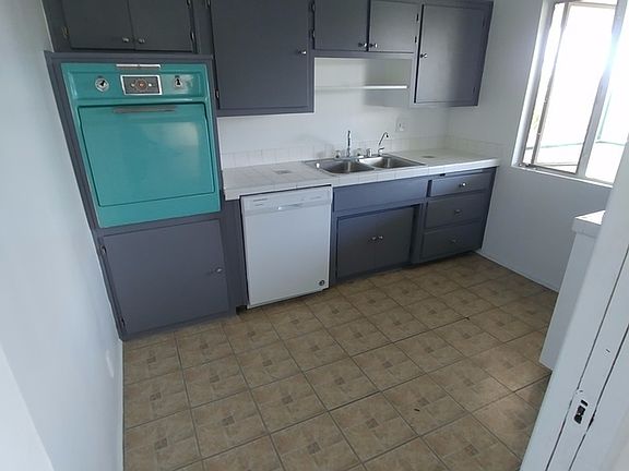 5th image of 1675 Amberwood Dr APT 26