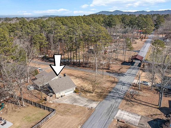 4th image of 109 Covered Bridge Rd