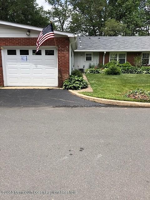 1st image of 68 E Dorchester Dr