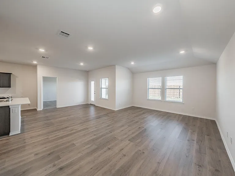 764 Primrose Ln — Photo 13