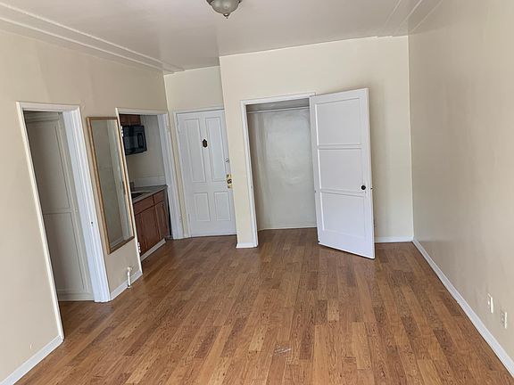 2nd image of 3900 Ingraham St APT 108