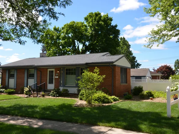 38605 W Ann Arbor Trl, Livonia, MI 48150