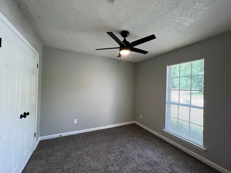 4642 Pembine Dr — Photo 5