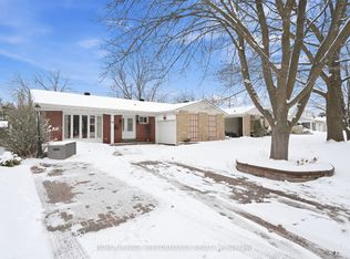 62 Bearbrook Rd, Ottawa, ON K1B3E2