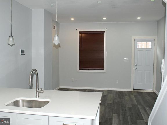 5th image of 2546 W Seltzer St
