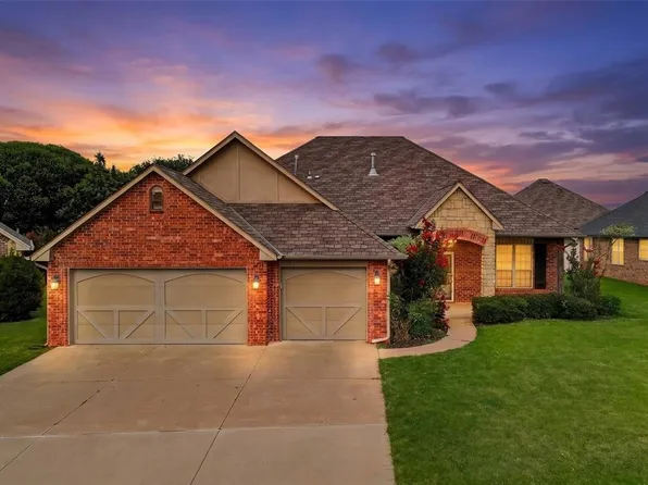 16700 Moorgate Ln, Edmond, OK 73012