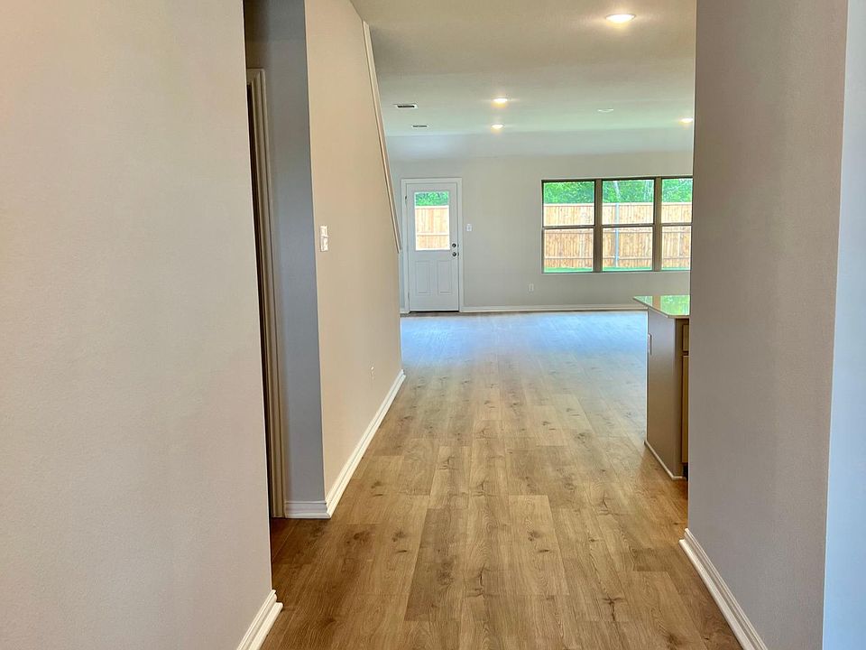 Hallway to the Living space