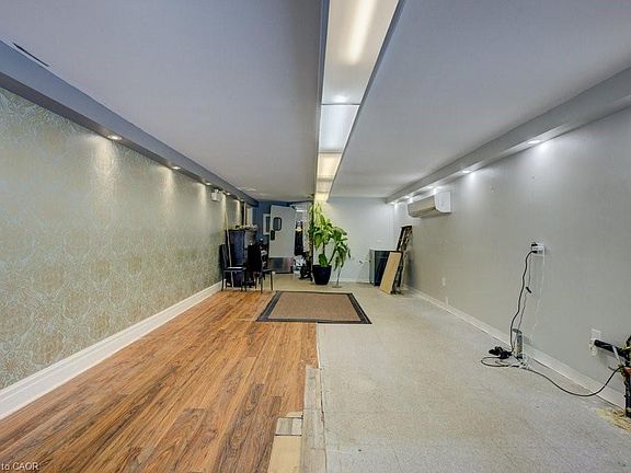 5th image of 55 Snyders Rd W