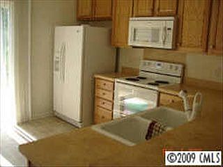 5th image of 8512 Summerglen Cres