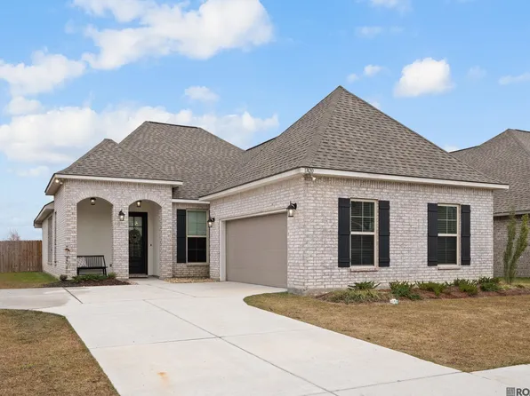 17420 Castle Dr, Prairieville, LA 70769