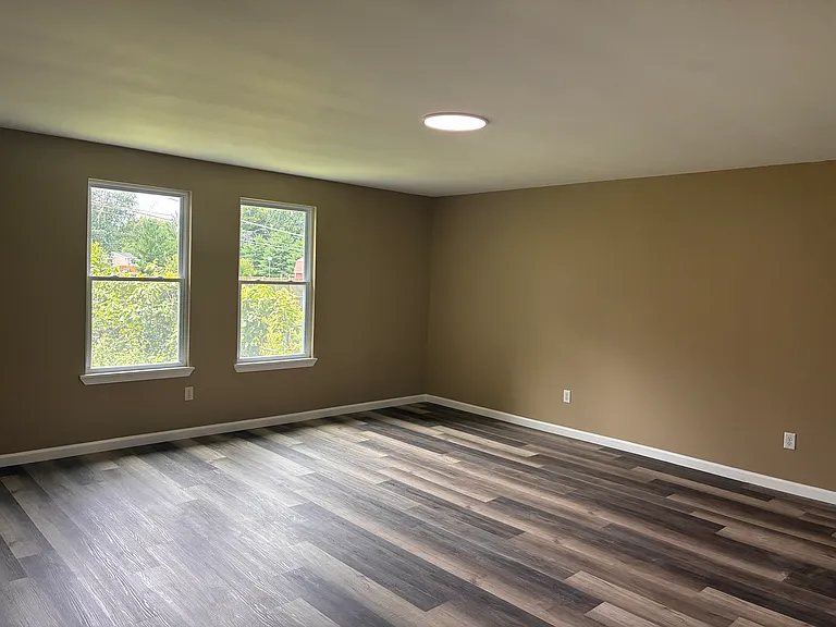 3117 Parkwood Ln — Photo 8