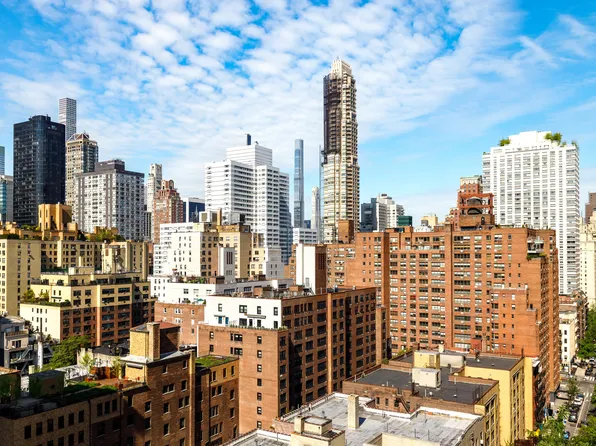 360 East 72nd Street image 13 of 21