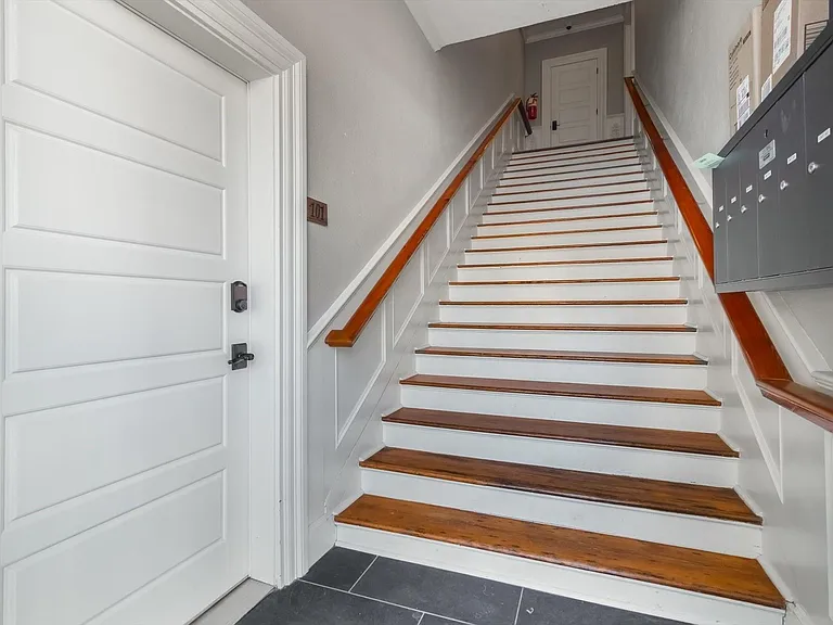 2401 Market St #101 — Photo 4