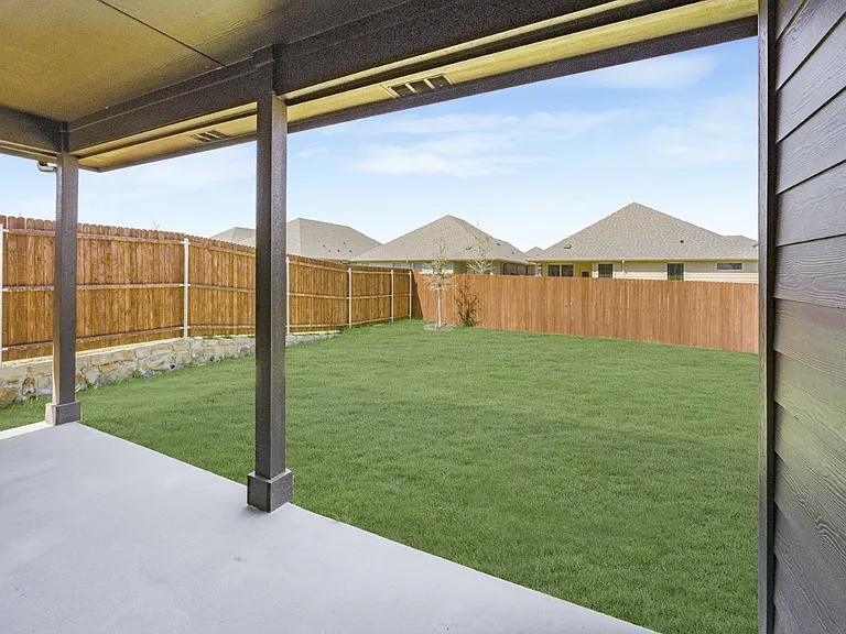 1208 Patti Ln — Photo 18