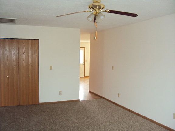 3rd image of 1267 Montego Dr