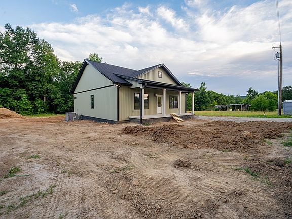 3rd image of 131 Oakley Estates Rd