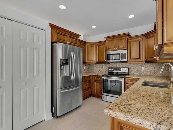 3rd image of 4097 Bluff Harbor Way