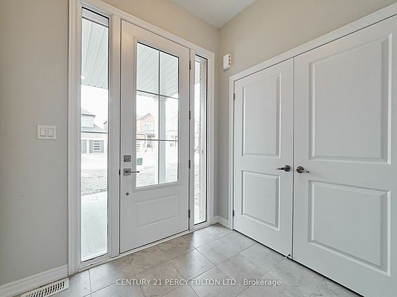 2nd image of 957 Lockie Dr