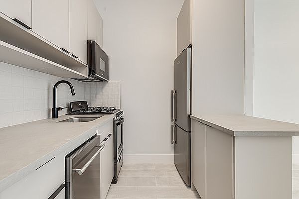 1st image of 1411 York Ave #1O