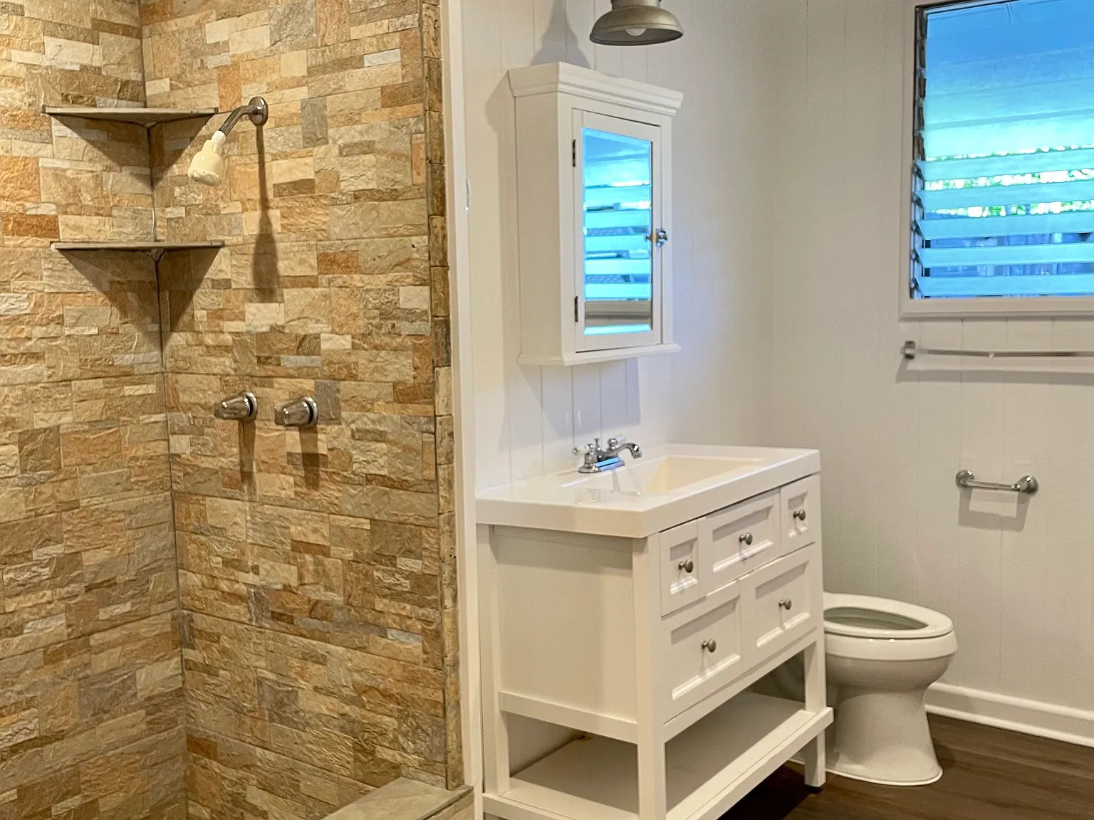 Studio, 825 sqft, $2,400 — Photo 4