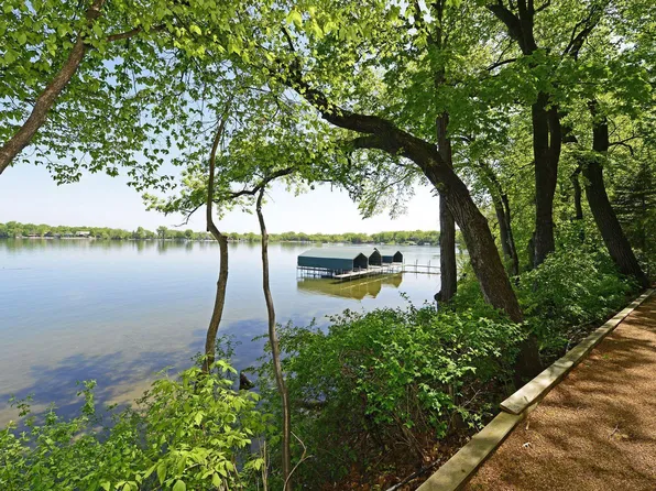 45 Clay Cliffe Dr, Tonka Bay, MN 55331