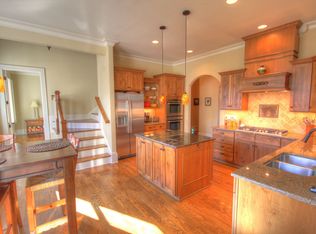 114 Hammersmith Farms Ln, Mooresville, NC 28117