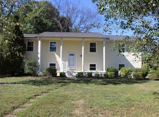 1407 Charing Rd, Knoxville, TN 37922