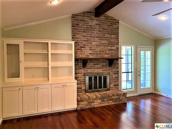 4th image of 601 Chimney Rock Dr