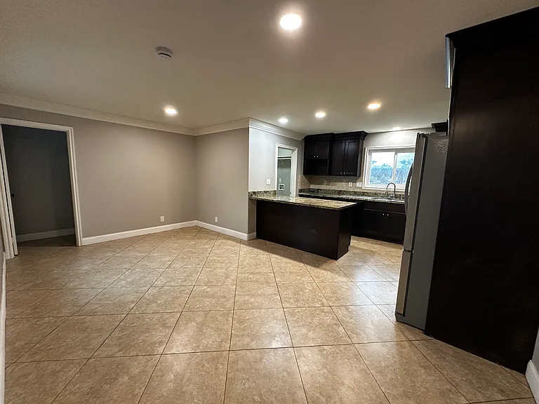 9390 Heather Ave — Photo 23