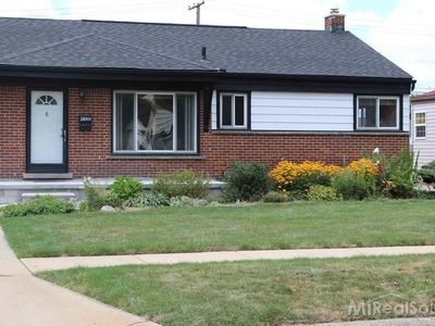 26101 Bryan St, Roseville, MI, 48066