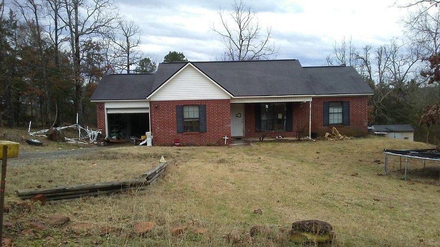 1st image of 101 Logan Ln