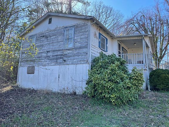 5th image of 221 N Circle Blvd