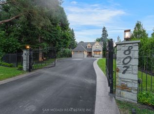 807 Indian Rd, Mississauga, ON L5H 1R4