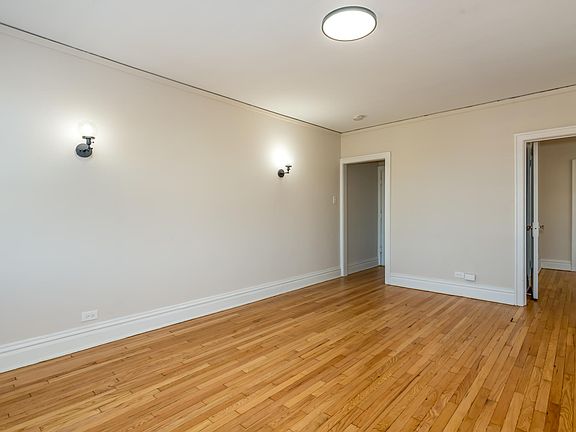 5th image of 5616 Pershing Ave #8