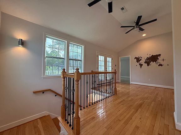 4th image of 6713 Hanover Ave