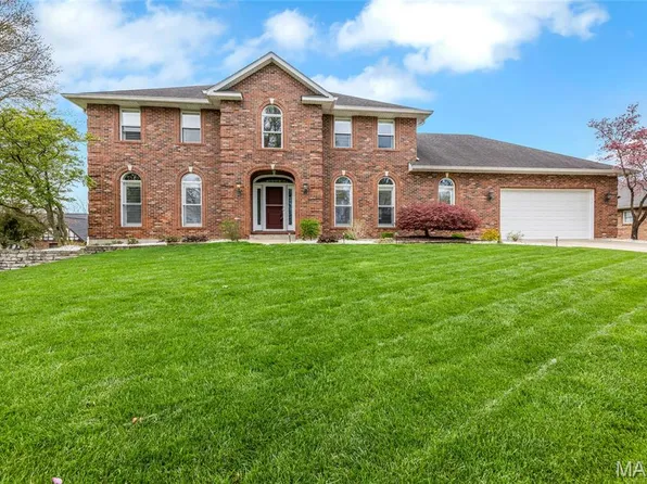 388 Northridge Rd, Columbia, IL 62236