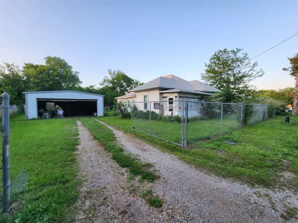 403 Barker St, Cumby, TX 75433