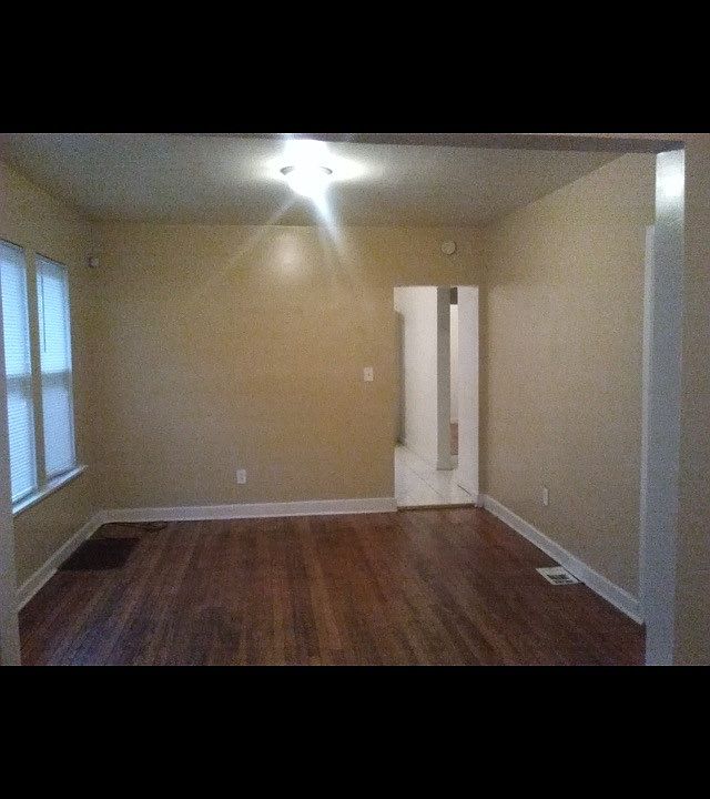 1st image of 10122 S Yale Ave