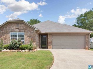 5231 Gayle Ln, Hueytown, AL 35023