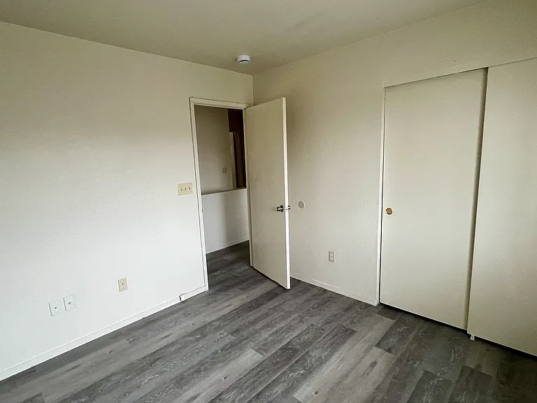 2149 Stormy Creek Ct — Photo 12